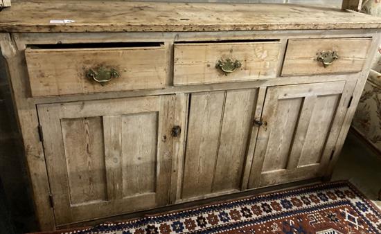 A Victorian pine dresser, width 160cm, depth 44cm, height 250cm